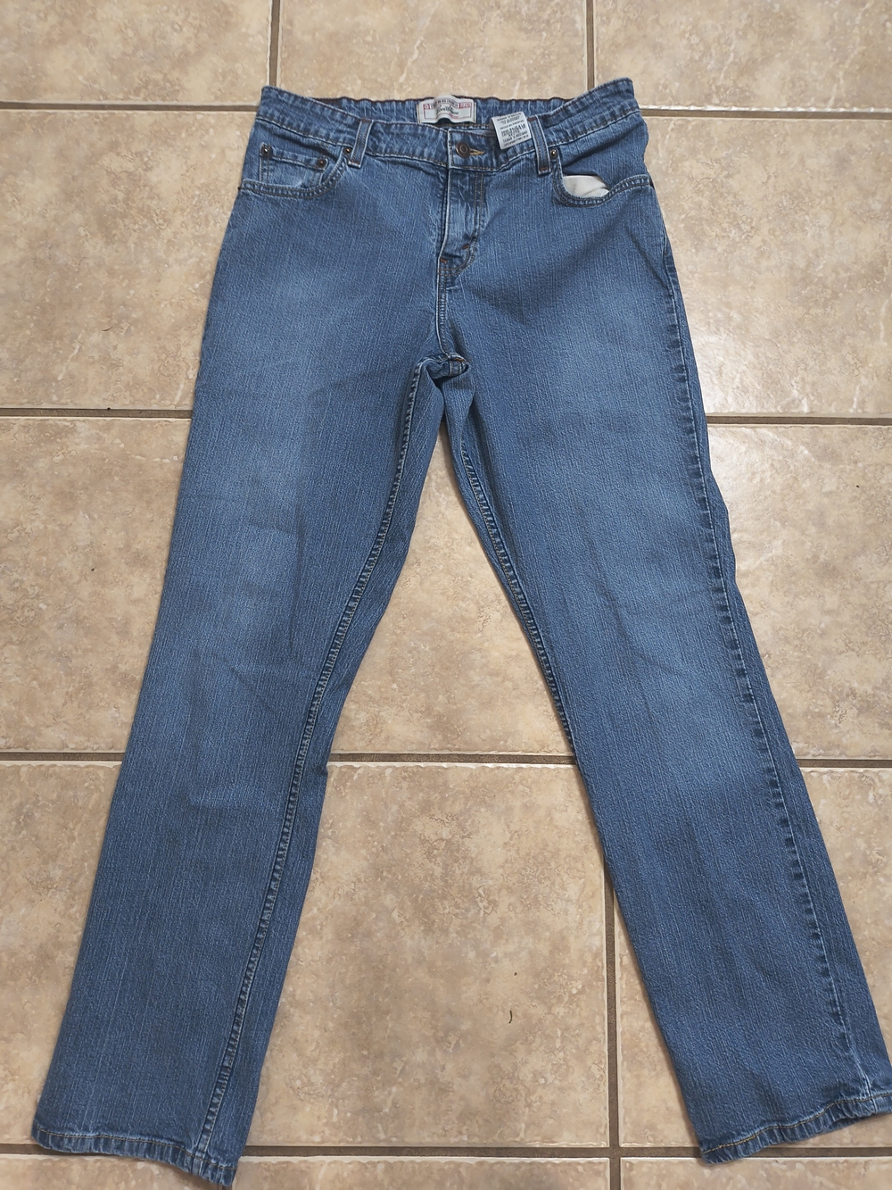 Levi's Medium Blue Straight Leg Women's Jeans